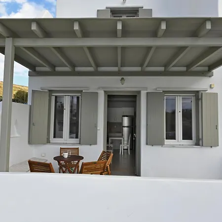 Easy Living * Tínos