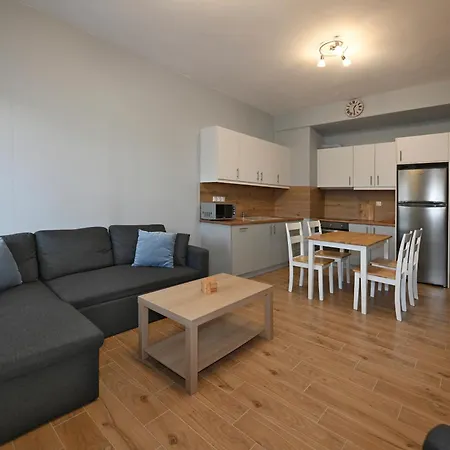 Easy Living Τήνος