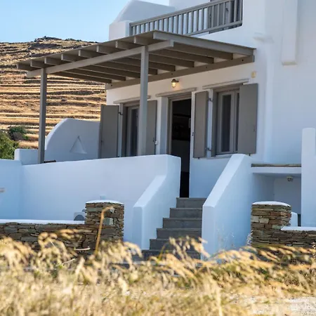 Easy Living Tinos